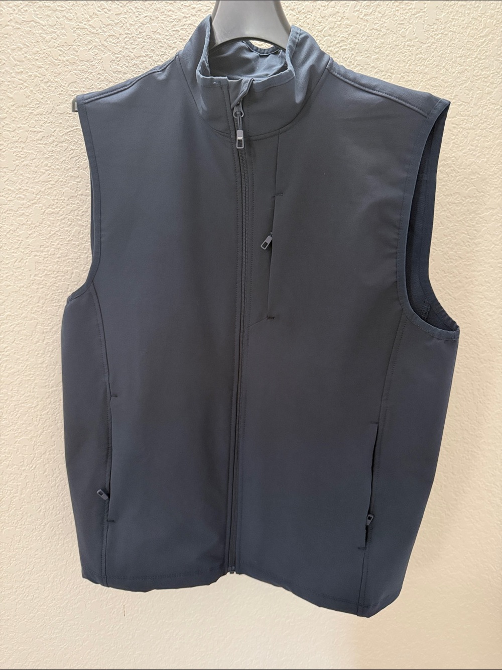 32 Degrees Heat Men's Black Softshell Vest Sz M Full Zip dark navy
